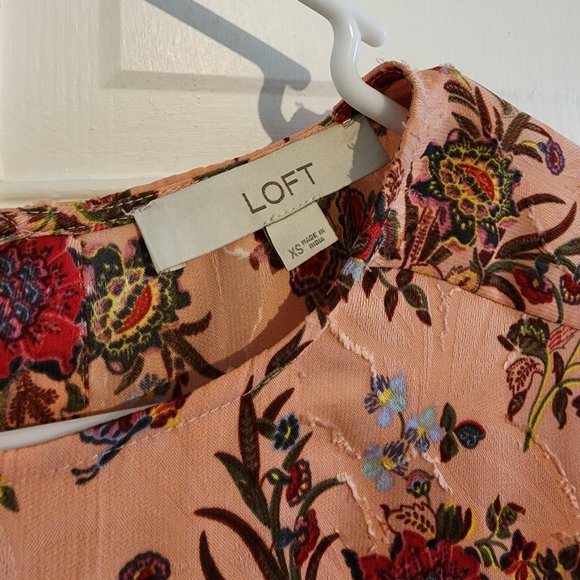 LOFT Pink and Red Floral Blouse - Picture 6 of 8